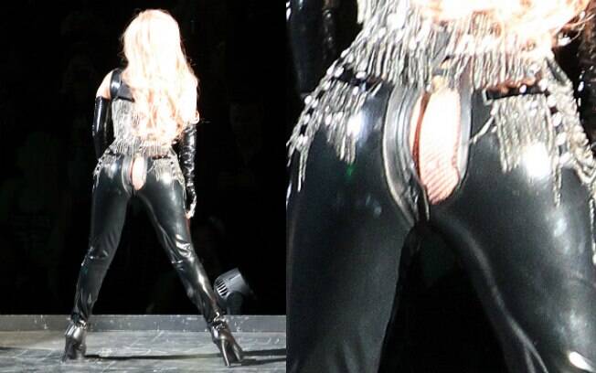 ... a calça da cantora rasgou durante uma apresentação no Canadá 
