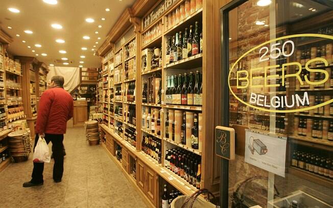 Loja de cervejas em Bruxelas, capital da Bélgica