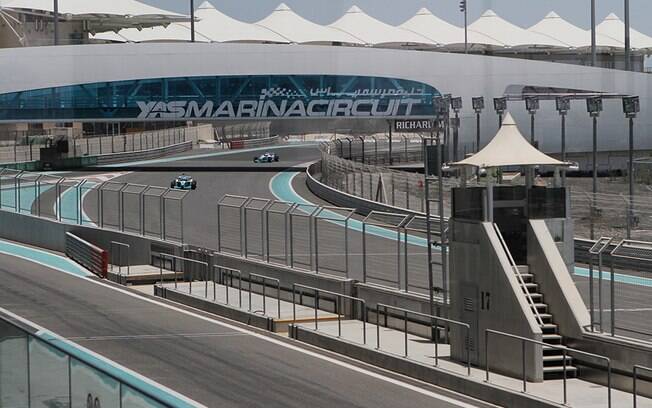 No Circuito Yas Marine é possível fazer um percurso de Fórmula 1 No Circuito Yas Marine é possível fazer um percurso de Fórmula 1