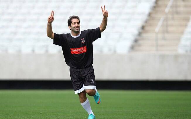 7qofixag9nel6cjkw4bwqdy9c Autor do primeiro gol da Arena Corinthians jogou na base do Palmeiras