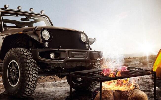 Jeep Wrangler com grade grelha, para fazer churrasco em qualquer lugar. Jeep Wrangler com grade grelha, para fazer churrasco em qualquer lugar.