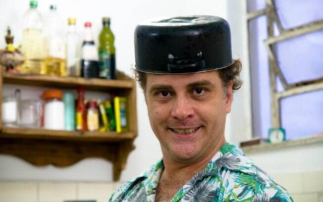 Paulo Tiefenthaler como Paulo de Oliveira, do