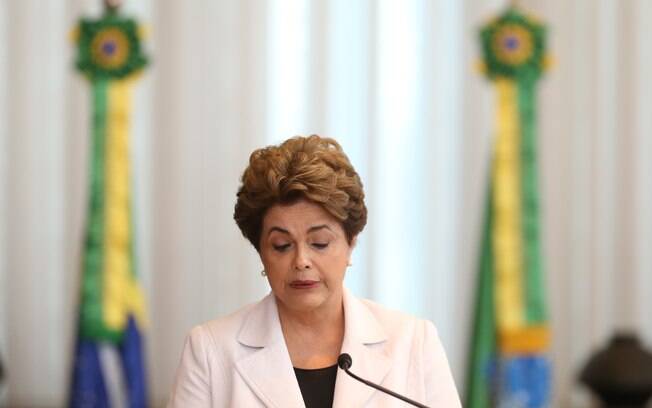 Denúncia aponta que haveria quatro decretos de suplementação orçamentária assinados por Dilma de forma irregular