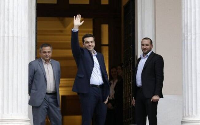 Alexis Tsipras chega a residência oficial como o novo primeiro-ministro da Grécia (Janeiro/2015)