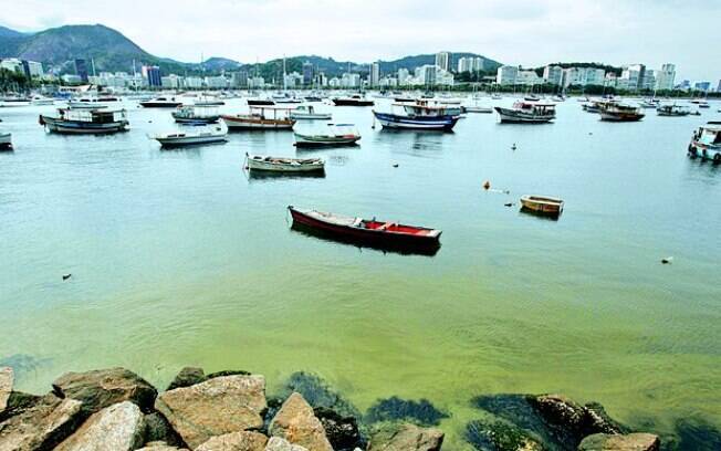 Ao contrário das embarcações atracadas na Urca, barcos usados pelos ladrões não têm nome e estão malconservados. Abordagem é sem motor