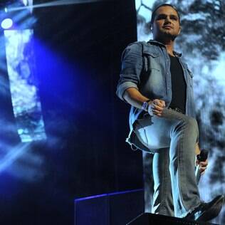 Famosos curtem show de Zezé di Camargo e Luciano