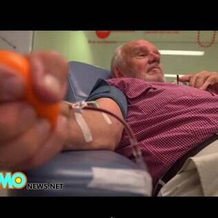 James Harrison carrega um anticorpo raro que produz a vacina para o fator Rh do sangue