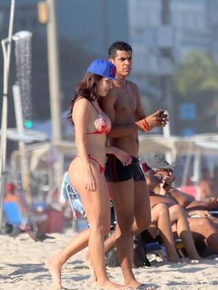 Marcello Melo e a namorada, Carolina Alves