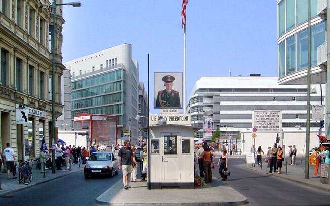 Posto militar que dividia as partes Ocidental e Oriental da capital da Alemanha durante a Guerra Fria seria alvo de atentado