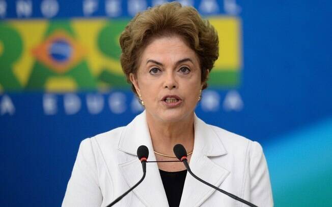Dilma deve evocar o seu passado de militante de esquerda e o julgamento pela ditadura em discurso na segunda-feira (29)