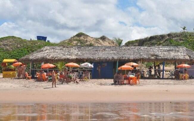 Massarandupió, na Bahia, é considerada uma das melhores praias de nudismo