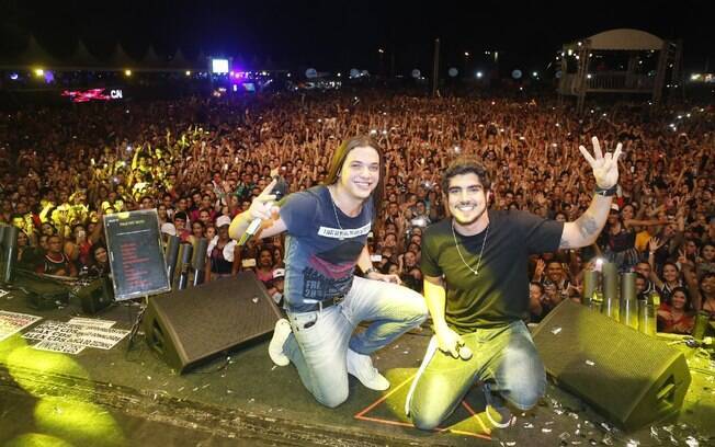 Caio Castro sobe ao palco com Wesley Safadão no Piauí Fest Music