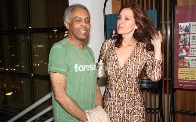 18 ANOS: Gilberto Gil (71 anos) e Flora (53 anos). Fotos: AgNews