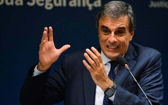 José Eduardo Cardozo explicou que Dilma queria que Lula assinasse termo para realizar cerimônia de posse
