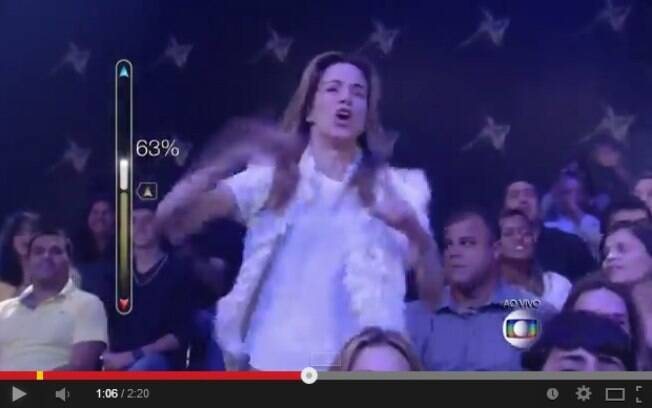 Ana Furtado descontrolada na plateia do Superstar