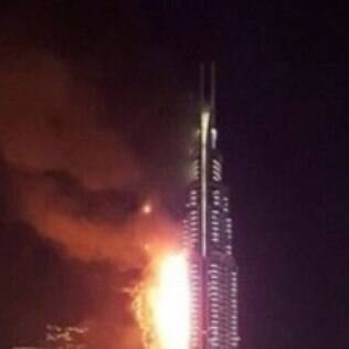 Hotel em Dubai pega fogo na virada do ano