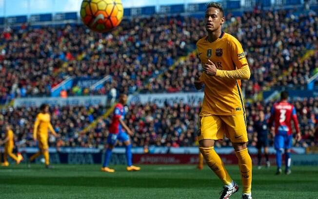 Neymar em ação pelo Barcelona Neymar em ação pelo Barcelona