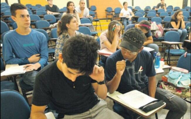 Com número de inscrição e senha, candidatos podem conferir resultado no site do Inep