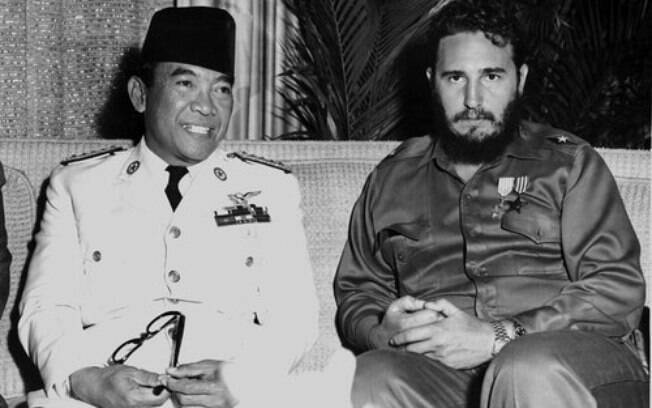 Em tempos de Guerra Fria, Sukarno se posicionava contra a polaridade e chegou a se encontrar com Fidel Castro