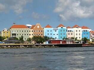 Curaçao encanta pelas cores