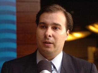 Rodrigo Maia (DEM-RJ) preside a Comissão Especial da reforma política