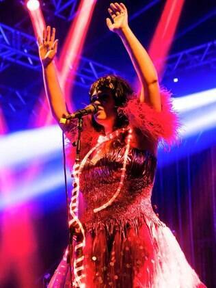Tulipa Ruiz em show no Vento Festival