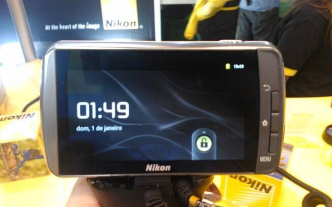 Primeira câmera do mundo com sistema Android, S800c será vendida no Brasil por R$ 2,5 mil