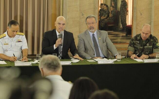 Os ministros da Defesa, Raul Jungmann, e da Justiça, Alexandre de Moraes, em anúncio sobre segurança dos Jogos Olímpicos
