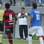 Joel Santana, treinador do Flamengo, observa a partida da lateral do campo. Foto: Futura Press