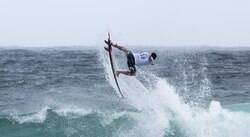 Medina brilha com mais uma nota 10 e Filipe Toledo cai na etapa do Rio