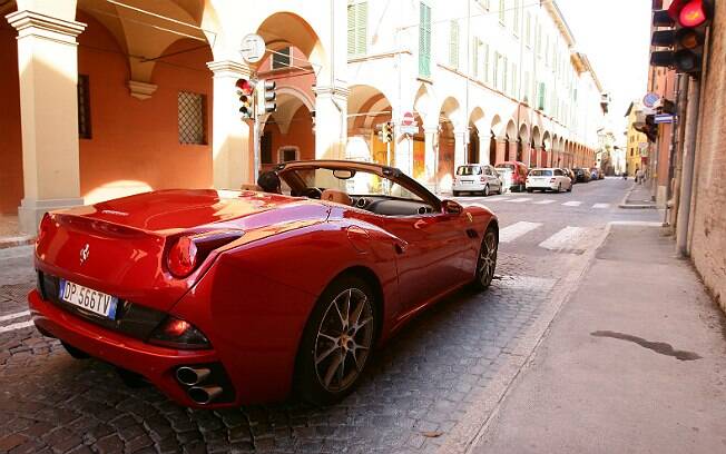 Ferrari não gostou de saber que réplicas de seus carros estava sendo construídas na Espanha