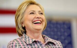 Hillary Clinton assegura delegados necessários para sua nomeação, diz agência