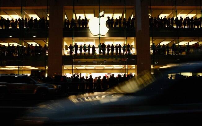 Apple inaugura maior loja do mundo na estação Grand Central em