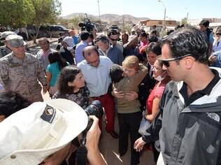 Presidente Michele Bachelet visitou vítimas da enchente na região do Atacama