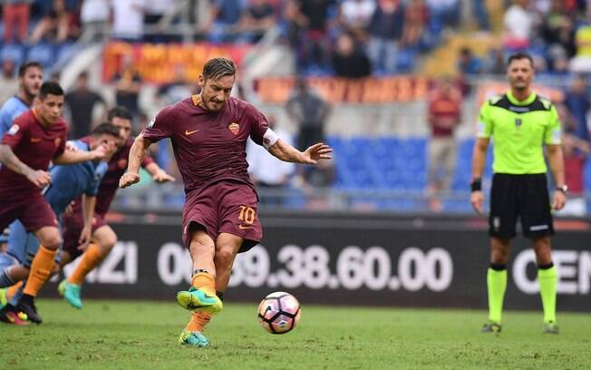 Francesco Totti  está na ativa desde 1992 pela Roma