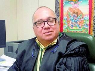 Juiz Flávio Roberto de Souza, que foi afastado após ser flagrado usando bens de Eike