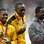 Usain Bolt recebe medalha de ouro ao lado do medalha de prata, Yohan Blake, e do bronze, Justin Gatlin. Foto: Michael Steele/Getty Images