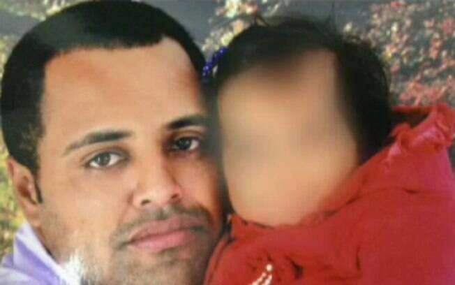 Polícia prende pai acusado de torturar a filha de 3 anos em vídeo
