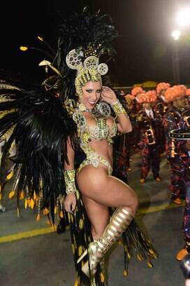 Ana Paula Minerato, rainha de bateria da Gaviões da Fiel. Foto: AgNews