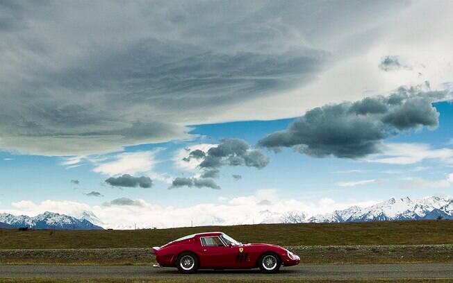 Réplica de uma Ferrari 250 GTO 1962. Aos olhos de um amador, é difícil identificá-la como réplica