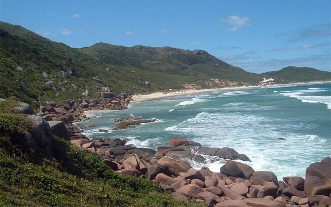 Brasil tem várias opções de praias de nudismo