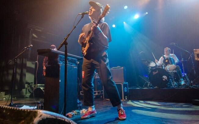 Um fã de Mac DeMarco comprou esses tênis surrados por R$56 mil. Foto: Reprodução