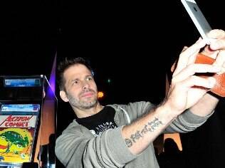 Diretor do mais recente filme do Superman, Zack Snyder faz um