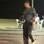 Colin Farrel passeia pelo calçadão de Ipanema descalço e em busca de uma partida de futebol. Foto: AgNews