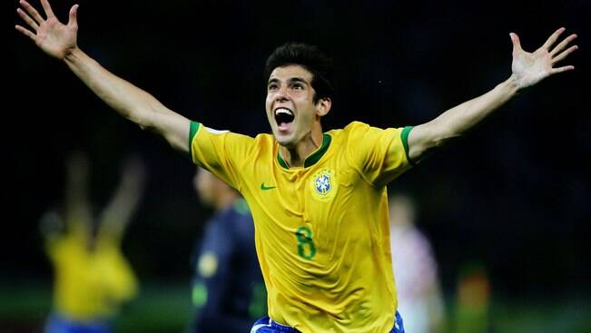 Decisivo em 2006, Kaká corre para voltar à Copa