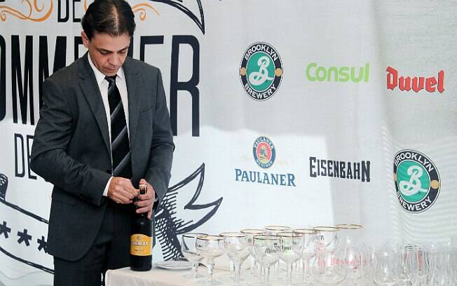 Alexander Moraes (traje também era avaliado na última etapa) durante o campeonato