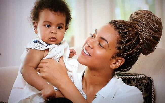 De acordo com rumores, Beyoncé não seria a mãe biológica de Blue Ivy. Foto: Reprodução