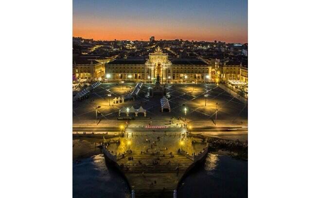 Praça do Comércio possui grande variedade de restaurantes 