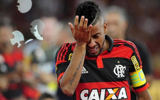 Eurico Miranda anunciou Léo Moura como reforço, mas o ex-lateral do rival Flamengo desistiu do acordo horas depois. Foto: Dhavid Normando/Futura Press