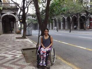 Catarinense Aline Rocha sofreu um acidente de carro aos 15 anos e ficou paraplégica